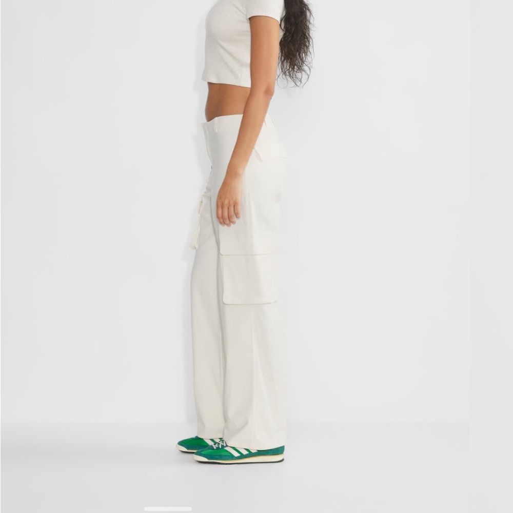 NWT Aritzia Cargo Pants White Birch - Picture 3 of 11